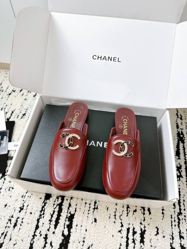 Factory price P Brand: Prada Grade: Original quality Upper: Original sheepskin L