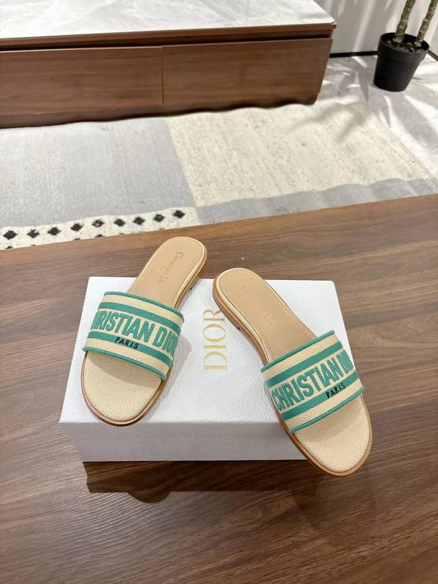 Gucci New Women's Wedge Loafers Horsebit Moccasin Original Gg fabric sets this s