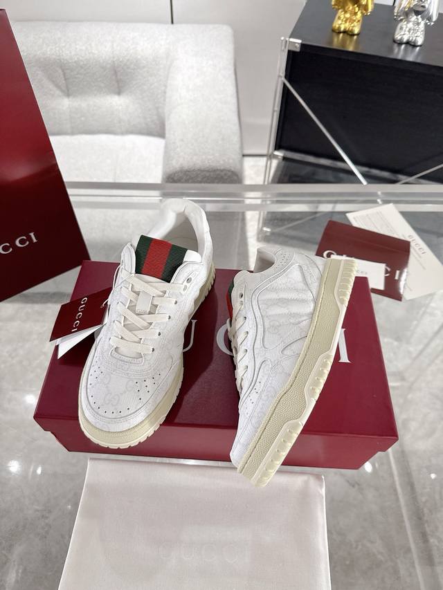 Instant Price: Leather sole + 40 Gucci Signoria pumps are named after the centra