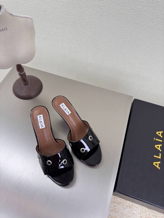 Neous25 spring and summer new thin-strap sandals are from the British treasure n