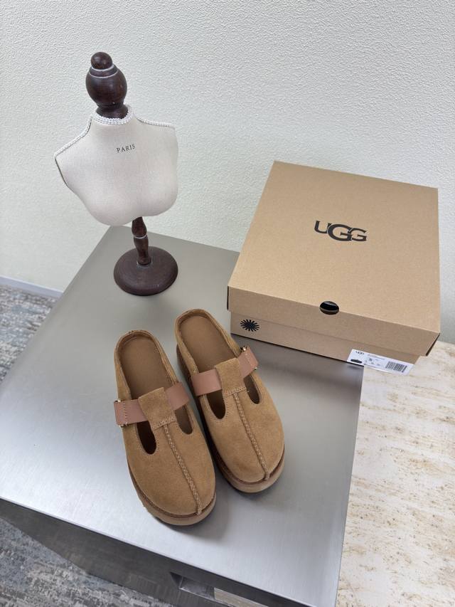 Jacquemus early spring new kitten heel woven sandals. The popular kitten heel de