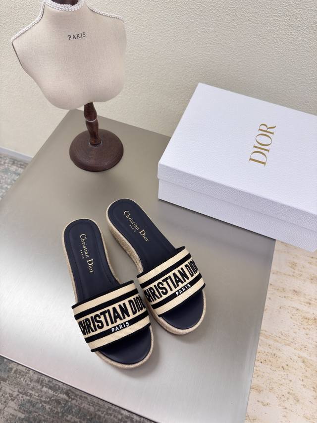 Factory price P Miu new thick-soled biscuit canvas shoes are so beautiful to wea