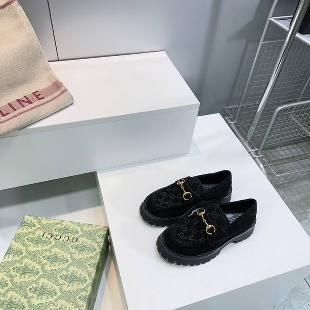 Aquazzura new sandals Official website consistent purchasing version The fabric