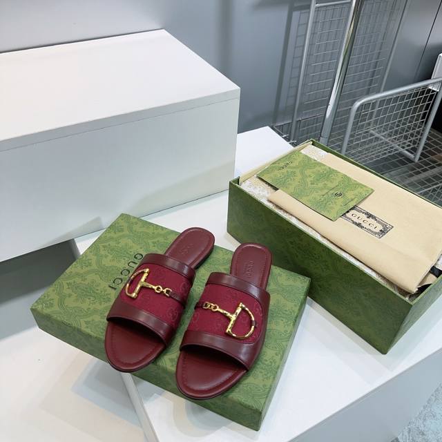 Louis Vuitton official website synchronized couple models are now on sale. This