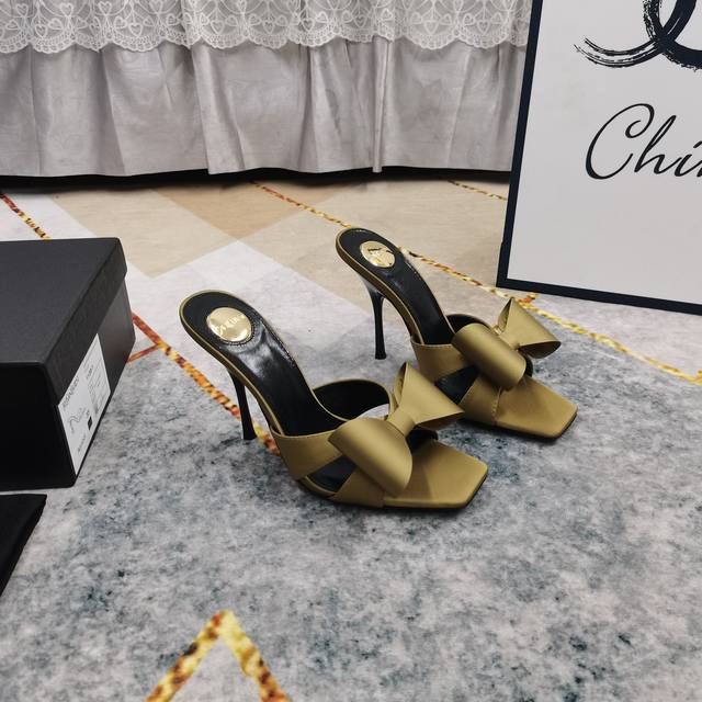 Factory P leather, cloth. Gucci equestrian stickers thick sole embroidered big G
