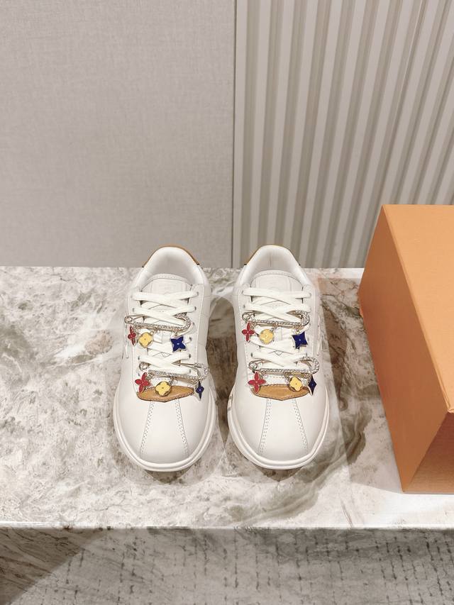Chanel Panda Shoes! 2025 top-level casual sports shoes This classic design; the