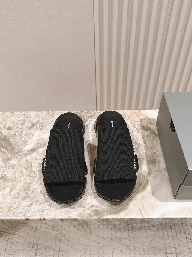 The latest sports casual shoes are versatile for all seasons. Very light and com