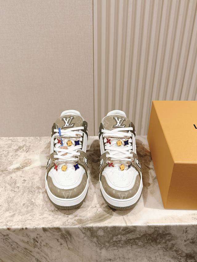 Top quality Celine new logo lace-up Dexter sneakers The fabric is made of origin