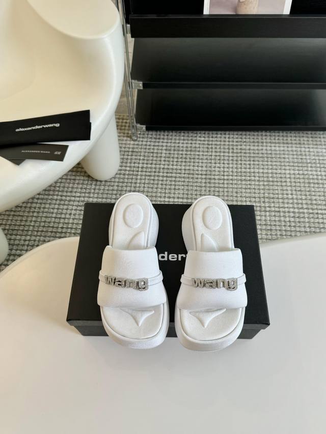 Top version Original box Christian Louboutin 2025S original mold sheepskin point