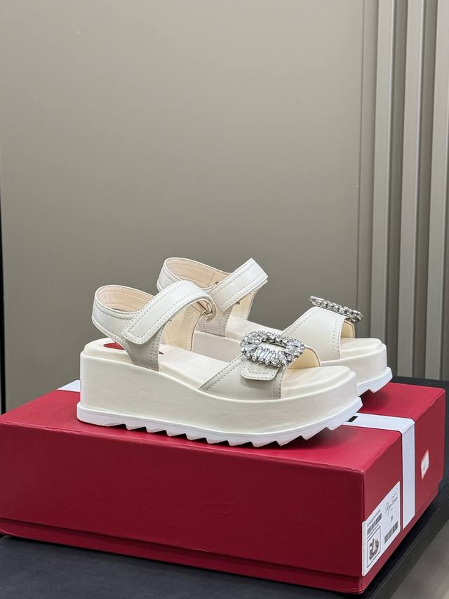 Factory Price Chane* | Chanel 25A New Sneakers The fashion circle has been contr