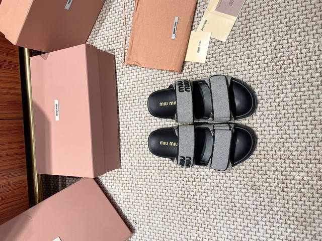 is promoting the new Salvatore Ferragamo 2025Ss early spring release of a sleek