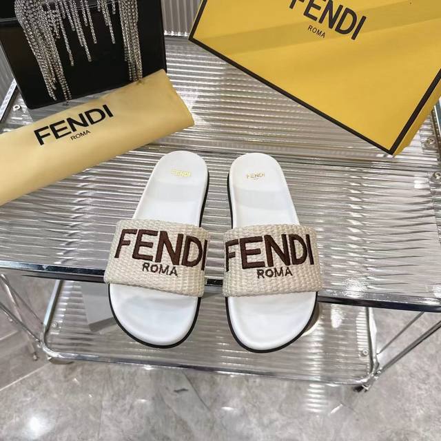 Louis Vuitton Spring and Summer new men's slippers and sandals, cowhide fabric,