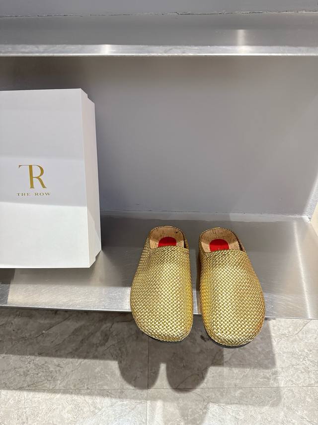 Swarovsk* Model:Sk6012 Size: 53 ports 24-145