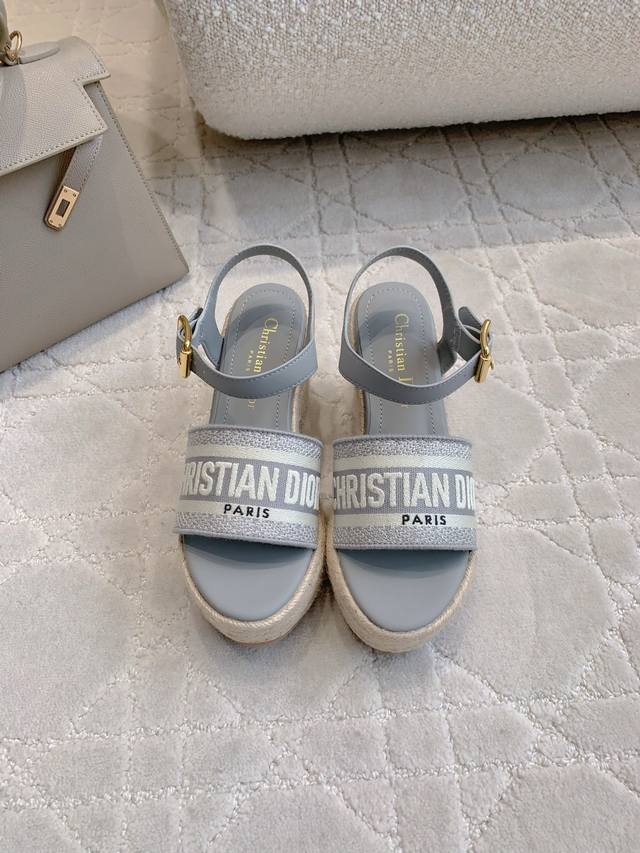 Lv 2025 new product, original jeans, brand classic logo design, three complete l