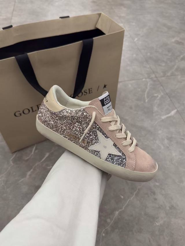 Factory, Gucci 2025 Spring and Summer latest hit flip-flop sandal series Round h