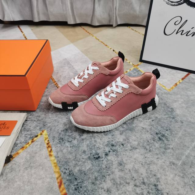 Factory Price: Miu Miu 2025 new casual white shoes, a popular dirty shoe that st