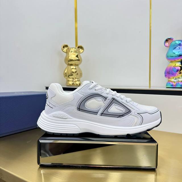 Miumiu spring and summer show slippers 25 show models with the highest appearanc