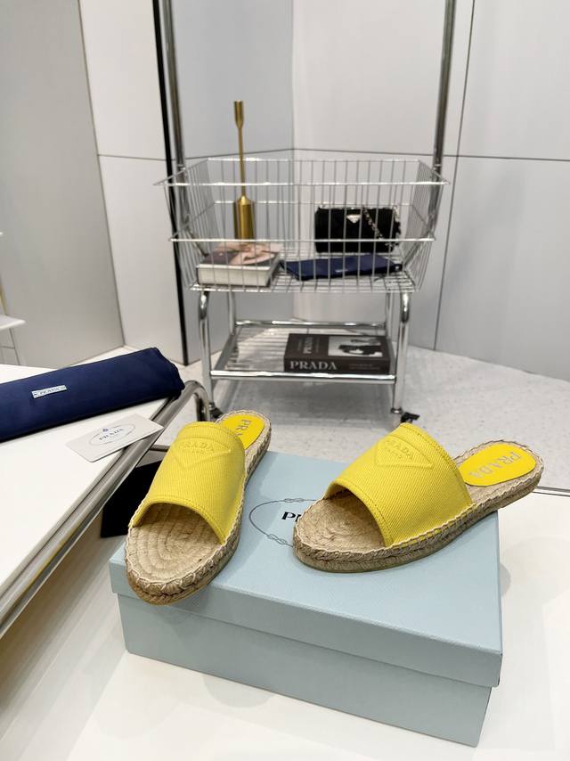 Miumiu spring and summer show slippers 25 show models with the highest appearanc
