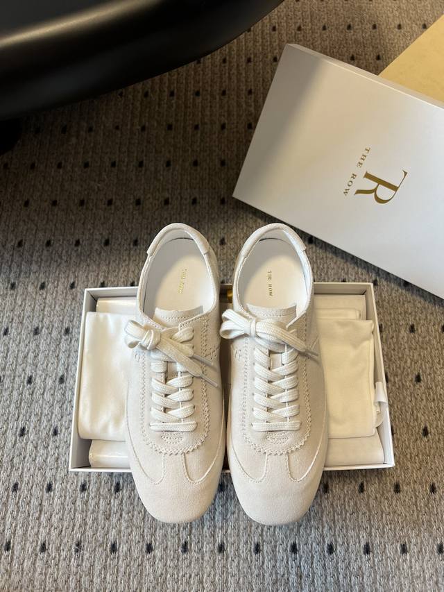 Chanel Panda Shoes! 2025 top-level casual sports shoes This classic design; the