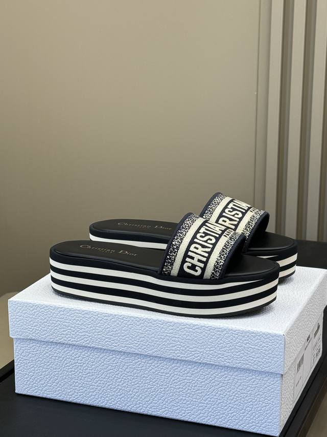 Chanel Panda Shoes! 2025 top-level casual sports shoes This classic design; the