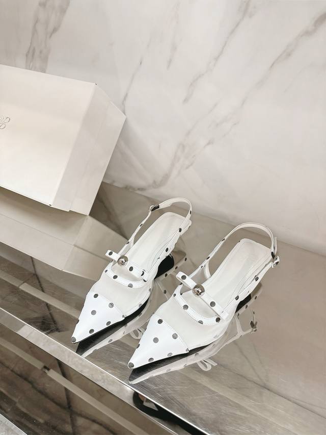 Factory P Price Correct High Quality! Loro Piana flat and high heel slippers. Th