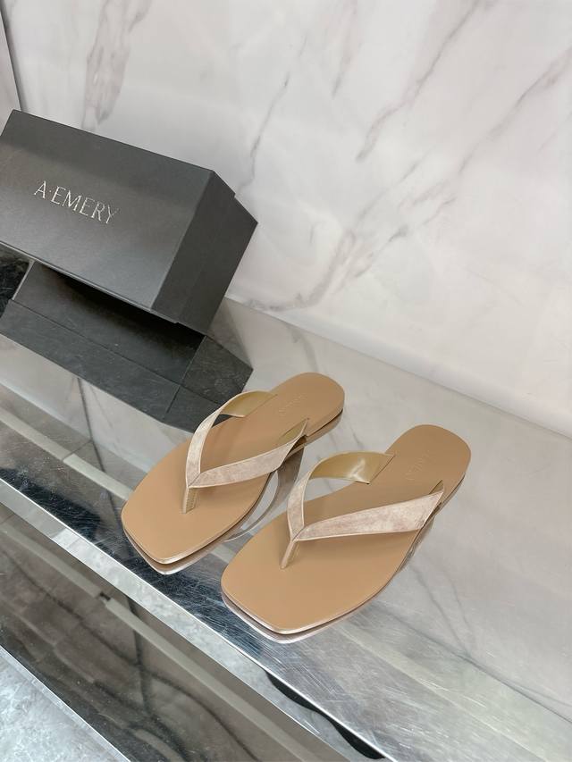 Factory P Price Correct High Quality! Loro Piana flat and high heel slippers. Th