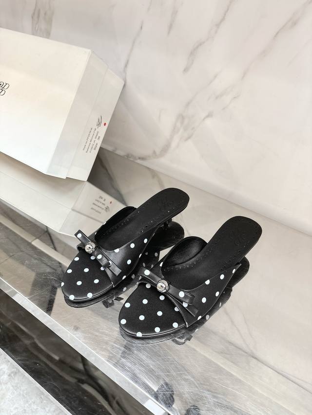 Main model Chanel Slingback classic series patchwork thick heel sandals Fashion