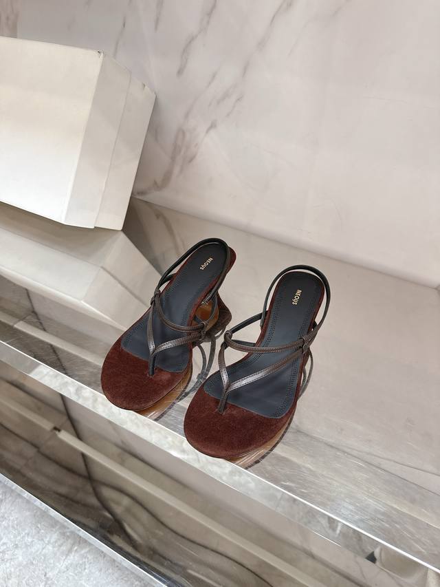 New color, good quality Only compared with Zp See the picture to know Prada Mod: