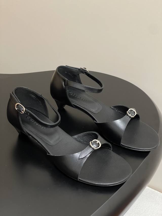 Loewe 2025 new men's jeans are comfortable and elastic. Exclusively sold. Fashio