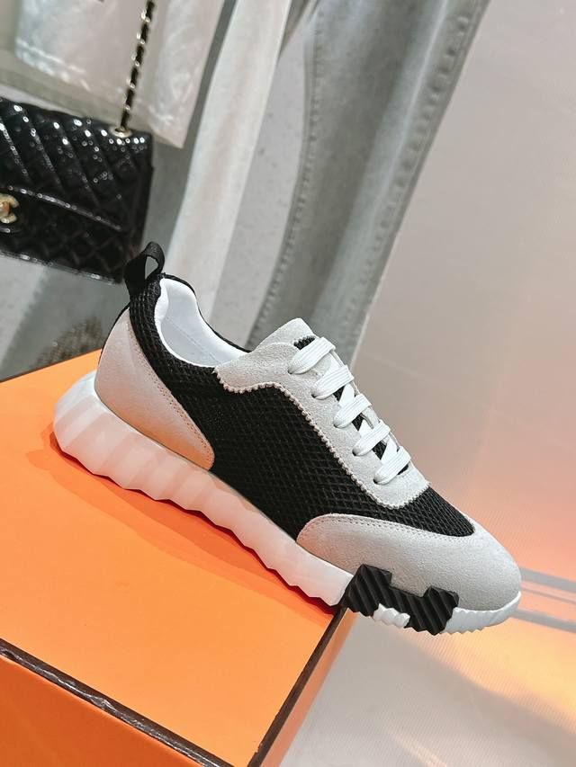 Balenciaga, the latest product for summer 2025, available at the counter, origin