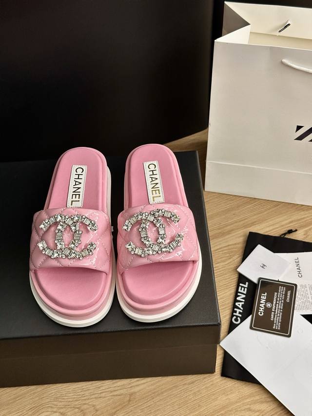 Lv 2025 Spring and Summer official website synchronization The fabric is made of