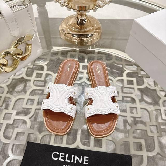 Loewe, the latest short-sleeved T-shirt of 2025, handsome and fashionable, with