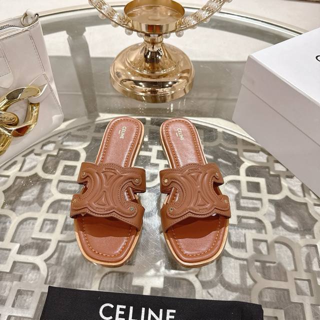 Celine, 2025 new short-sleeved T-shirt, handsome and fashionable, with top-grade
