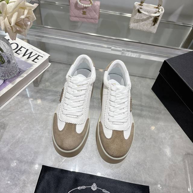 Dior's top-quality 2025 summer new casual shorts! Available on the official webs