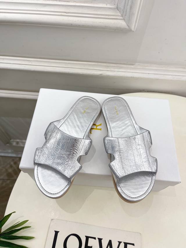 Factory price: Recently popular Angora red Chanel small leather shoes loafers Ch