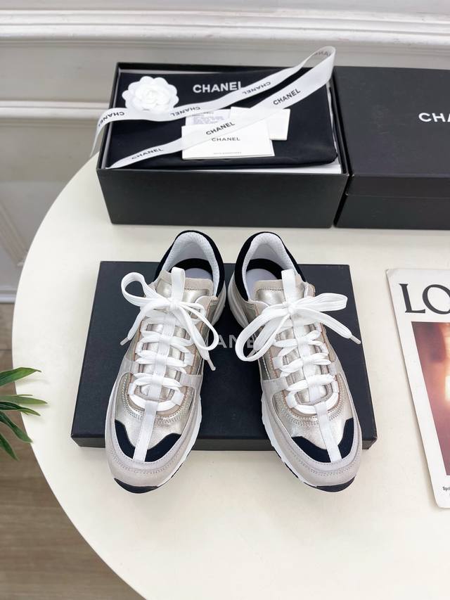 Lv 2025 summer new style short-sleeved T-shirt for men and women! Customized exc