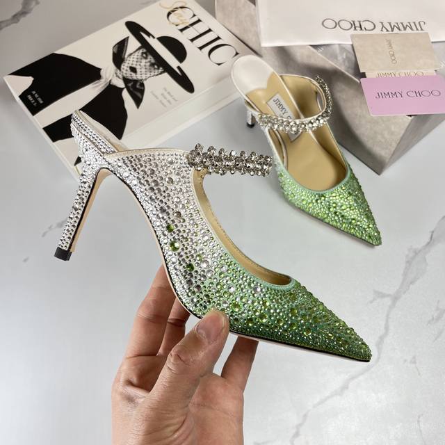 Thick-soled slippers Full of details! A must-have for fashionistas, women love t