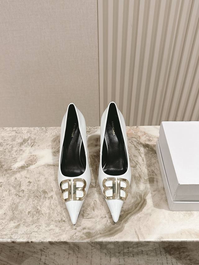 Real photos of the top version. Official website quality Balenci*Ga Paris. Ss24