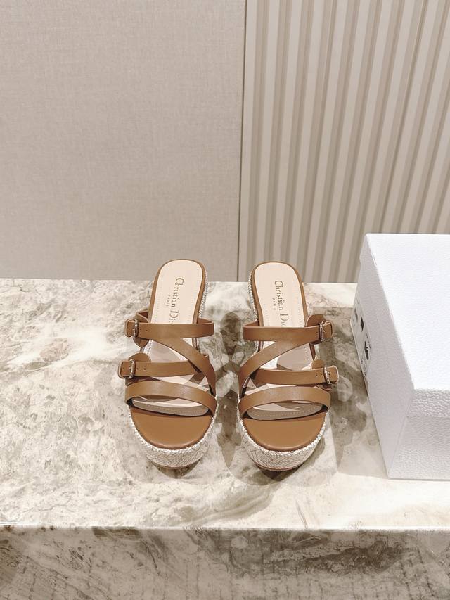 Real photos of the top version. Official website quality Balenci*Ga Paris. Ss24