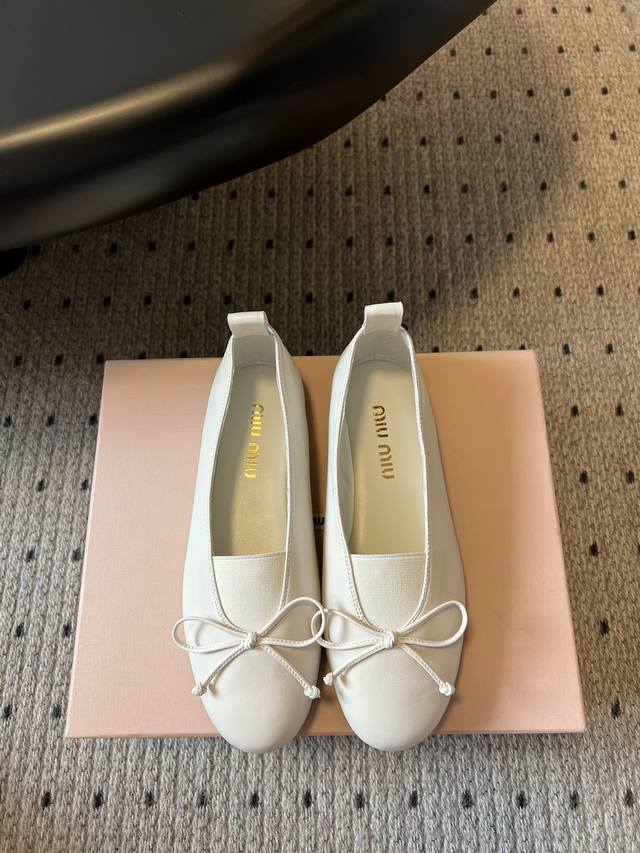 Real photos of the top version. Official quality Balenci*Ga Paris. Ss24 latest m