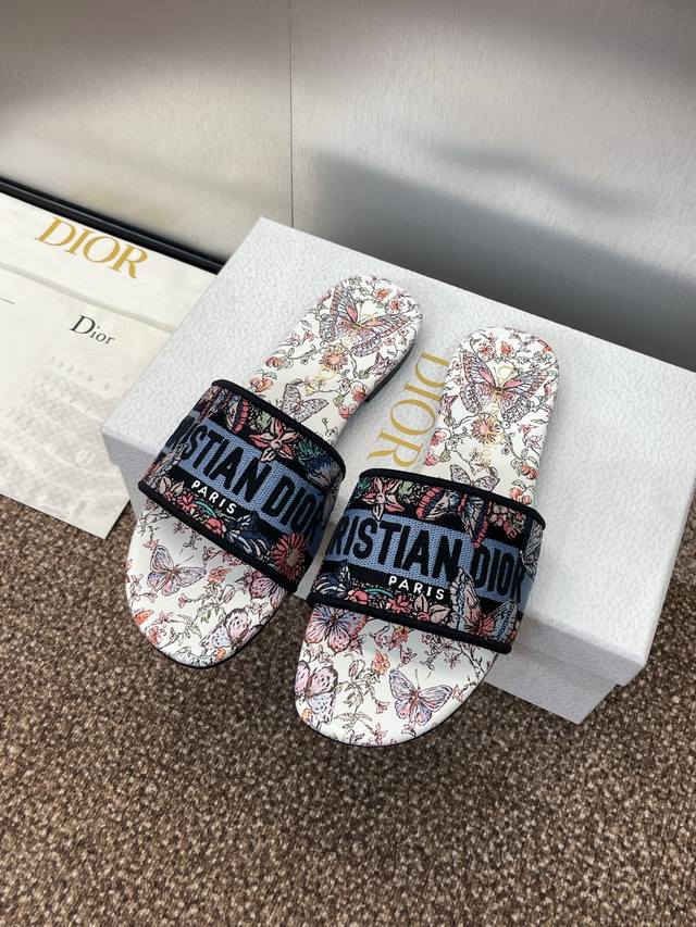 Ceiine 2025 summer hit Arc de Triomphe Logo sandals . A high-end celebrity Insta
