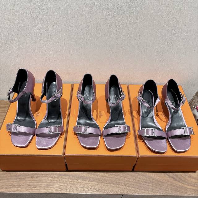 Actual shot# Style number: 699268 Blue Silver Size: 28 16 4Cm Series Shoulder Ba