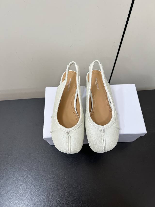 Gift box packaging Size: 18*10Cm Chanel patent leather 24K handle Cf upgrades th