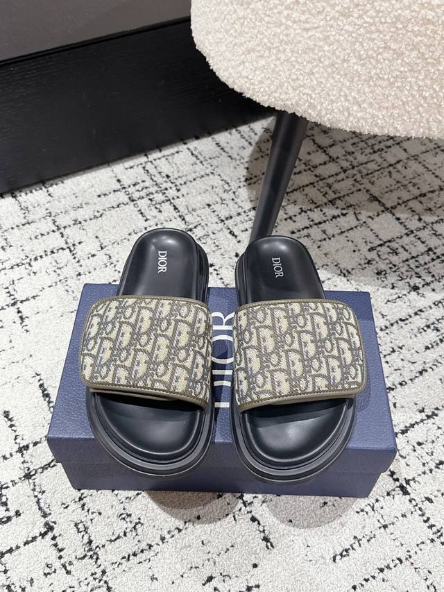 airplane box LV handbag crossbody bag It's so pretty! You never get tired of it.