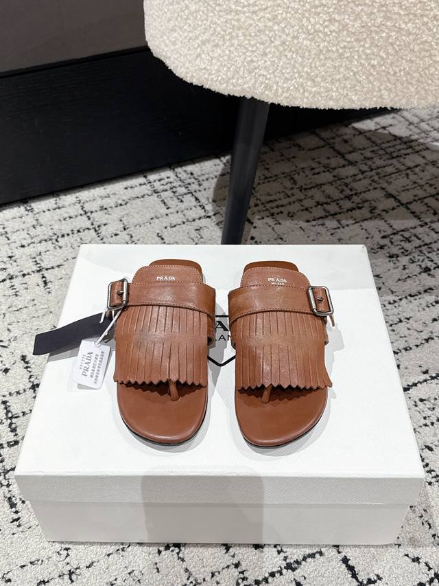 Original Tc leather folding box size 14.18cm Herm