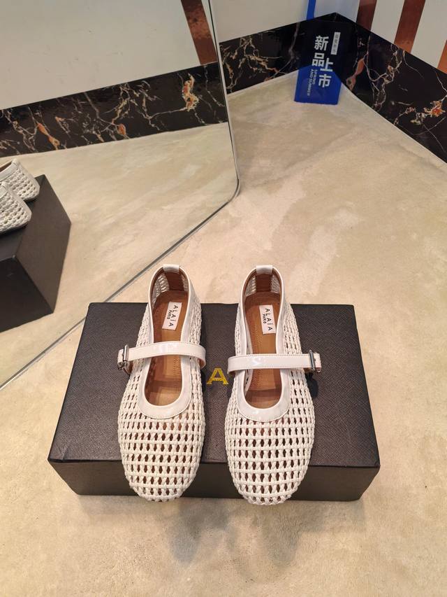 with gift box. C's new color scheme Two-in-one that all boys will like Two-in-on