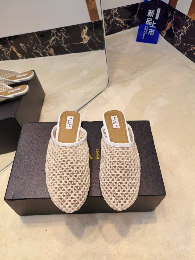 Miu Miu new canvas white shoes 25 years new classic upgrade comfort and fashion