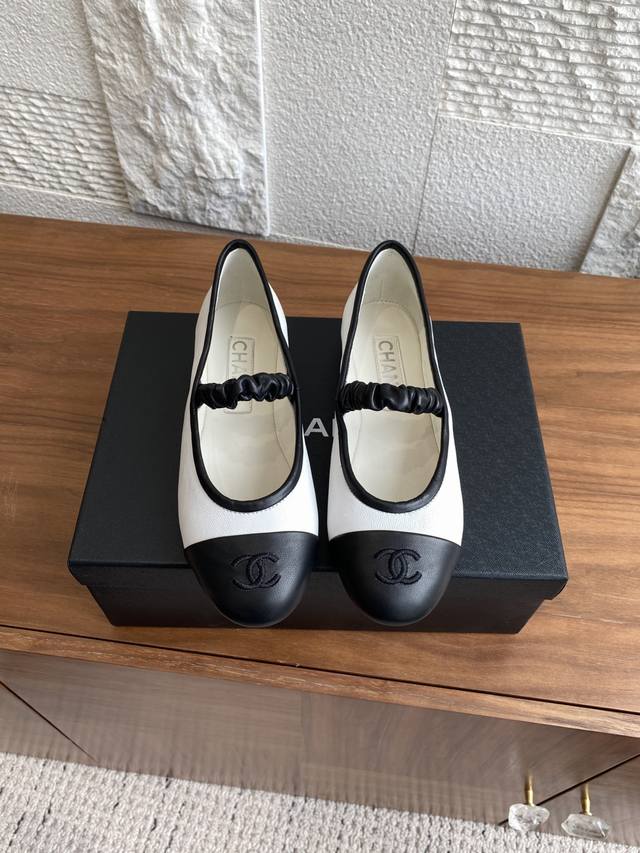 New Dexun Shoes Fabric is thin and clear, different from the thick fabrics on th