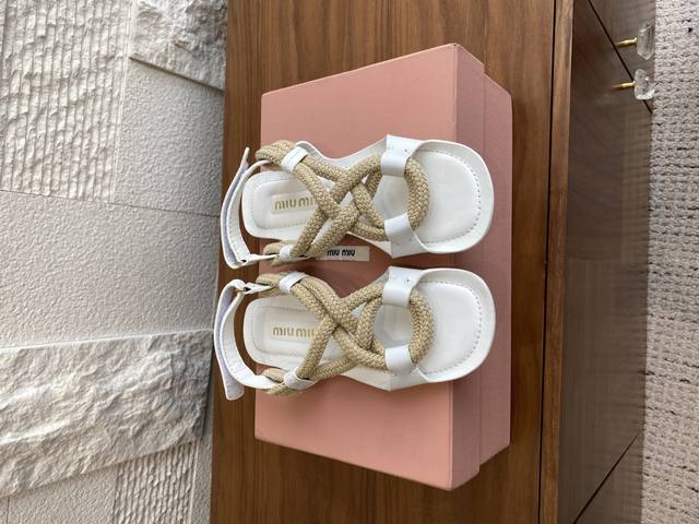 New Dexun shoes Fabric is thin and clear, different from the market's thick fabr