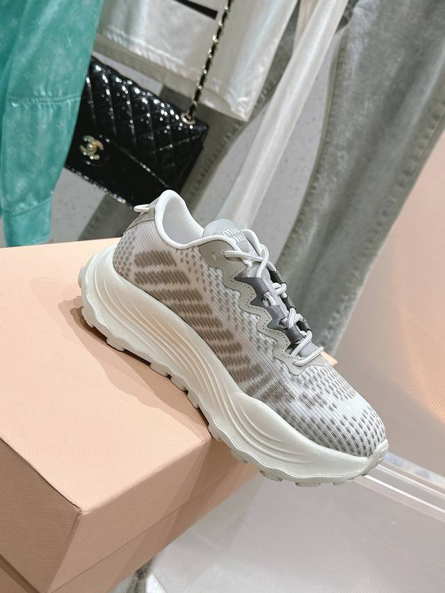 New ballet mesh shoes Unique hollow woven mesh design, light and agile, looming